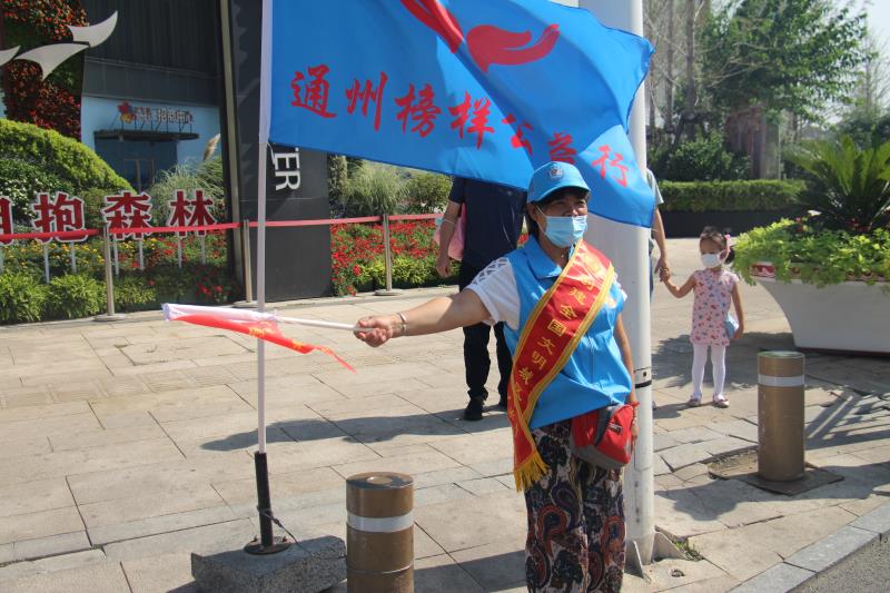 <strong>操你逼啦</strong>